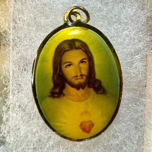 Vintage Small Golden Medal of Sacred Heart of Jesus 1.12 inches Long